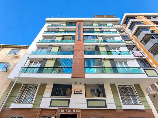 Bahçelievler Siyavuşpaşa'da 7 Yıllık Binada 2+1 Satılık Daire