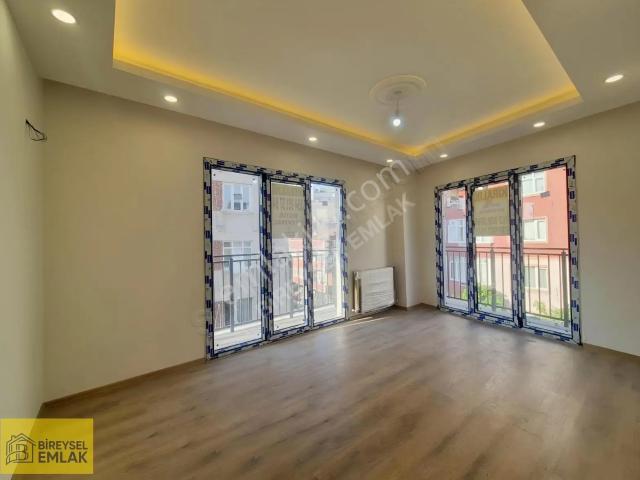 Bahçelievler Siyavuşpaşa'da 2+1 Kiralık Daire 3 Kat