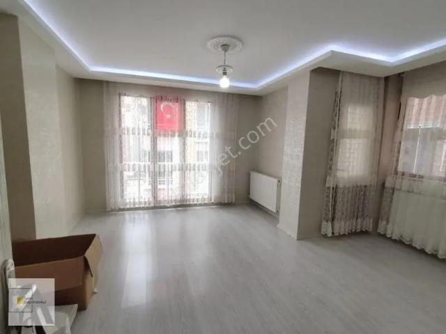 Bahçelievler Siyavuşpaşada Çavuşpaşa Caddesine Yakın Kiralık