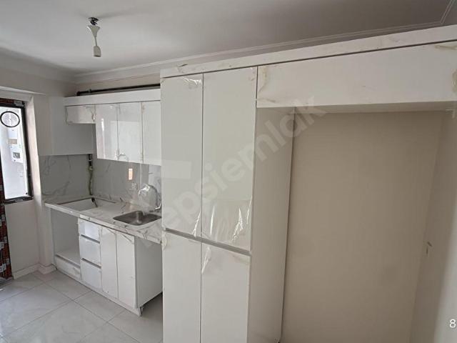 Bahçelievler Siyavuşpaşa'da Cadde Üzeri Kiralık Sıfır Lüks 3+1 Daire