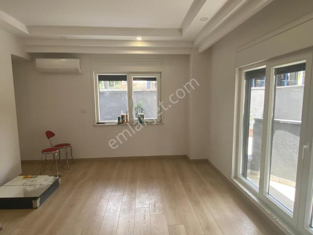Bahçelievler Talatpaşa Cad Yakını Sıfır 75m² Bahçe Katı 2+1
