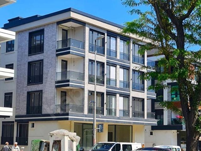Bahçelievler Talatpaşa Caddesi Üzerinde Satılık Kapalı Otoparklı Ebeveyn Banyolu Sıfır 3+1 Daire