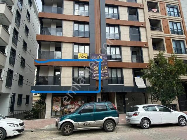 Bahçelievler yayla 'da yeni Binada asansörlü çift Cepheli Daire