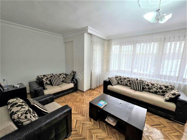 Bahçelievler Yayla Metro Metrobüse Yakın Eşyalı Kiralık 3+1