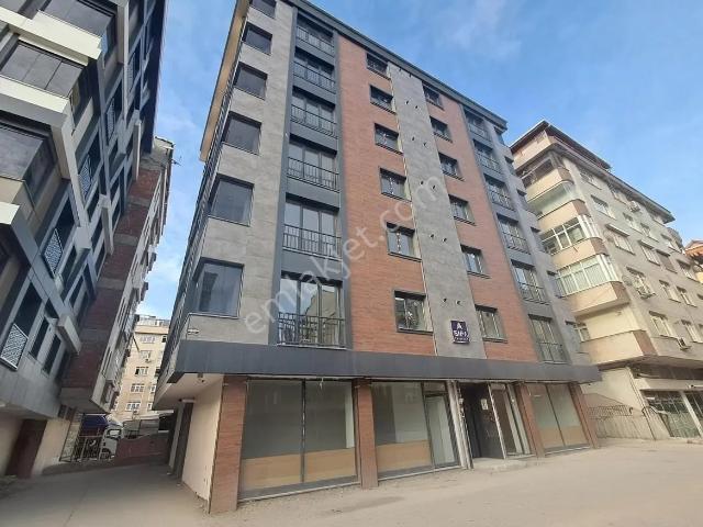 Bahçelievler Yaylada Sıfır 3+1 Ebeveyn Banyolu Ferah Konum