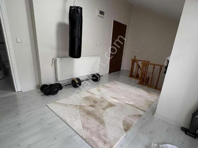 Bahçelievler Zafer Mah Satılık Dubleks 4+1 Lüks 160 M2 Daire