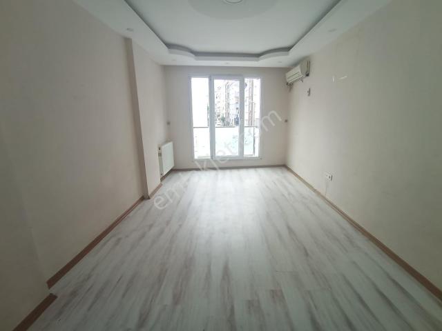 Bahçelievler Zafer Mahallesi'nde Bakımlı 2+1 Satılık Daire