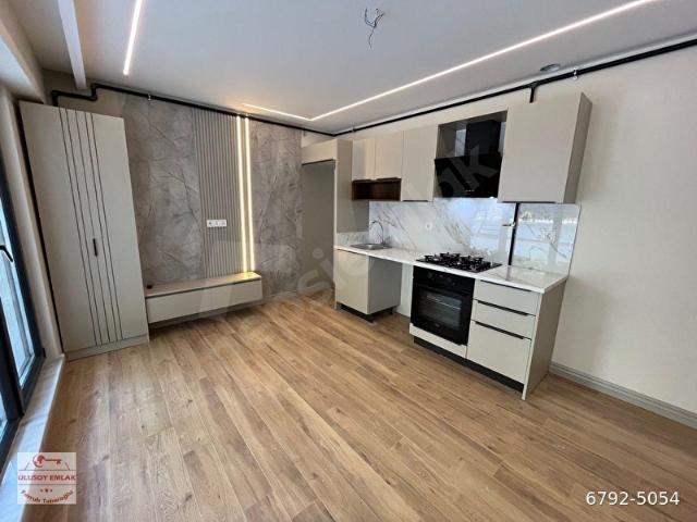 Bahçelievlerde Yeni 1+1 Bahçe Katında Yerden Isıtmalı Teras Kullanımlı Beşevler Metro Yakını