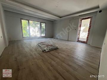 Bahçelievlerde Yeni 3+1 Katta ÖnCephede Kombili 2 Banyolu AĞUSTOS SONU TESLİM