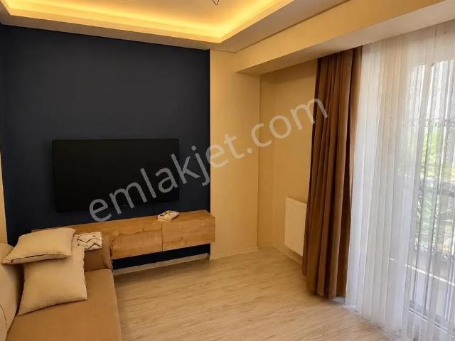 Bahçelievler'de Asansörlü Otoparklı Yeni Bina 1+1 Satılık Daire