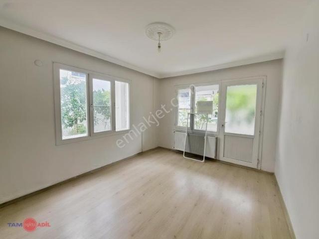 Bahçelievlerde Bahçekatı 3+1 Kiralık Daire |130m²| Doğalgazlı