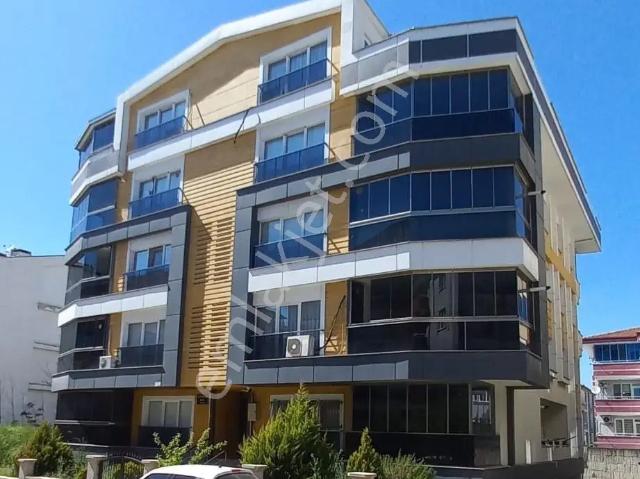 Bahçelievlerde Giyinme Odalı, Ebeveyn Banyolu, 4+1 Satılık Daire