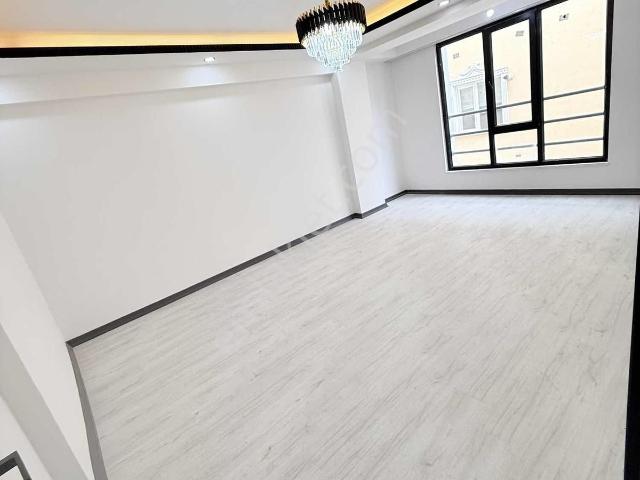 Bahçelievlerde Kiralık 3+1daire Vebeyn Banyolu