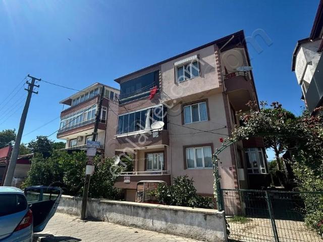 Bahçelievler'de Merkezi Konumda Bakımlı 2+1 Satılık Daire