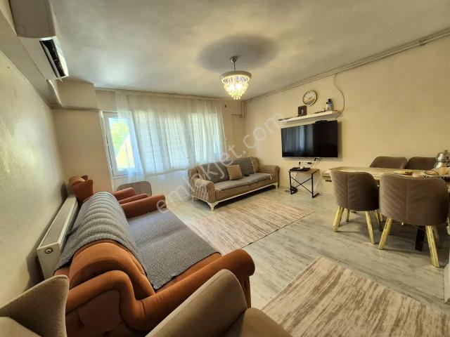 Bahçelievler'de Metro Ve Hastane Yakını Eşyalı Kiralık 3+1 Daire