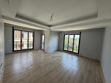 Bahçelievler'de Sıfır 4+2 Dubleks Daire, 190m², Kapalı Otoparklı