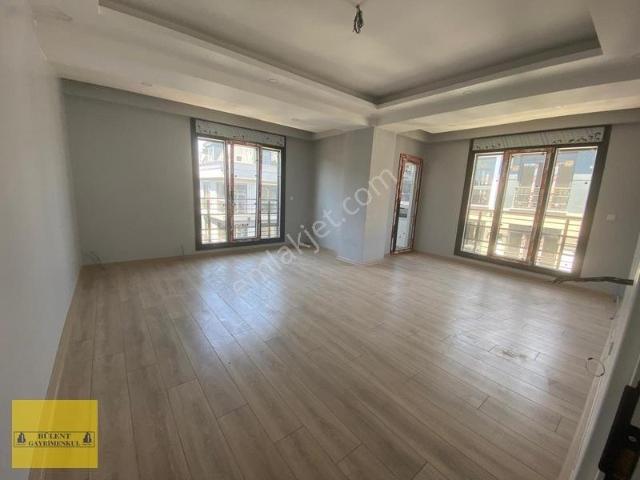 Bahçelievler'de Sıfır 4+2 Dubleks Daire, 190m², Kapalı Otoparklı