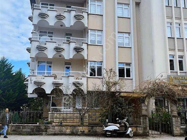 Bahçelievler'de Satılık 2+1 Daire