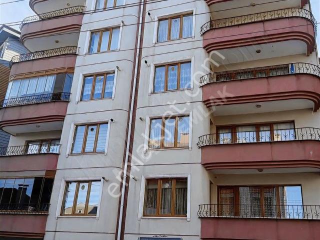 Bahçelievler'de Satılık 3+1 Daire, 145m², Merkezi Konum