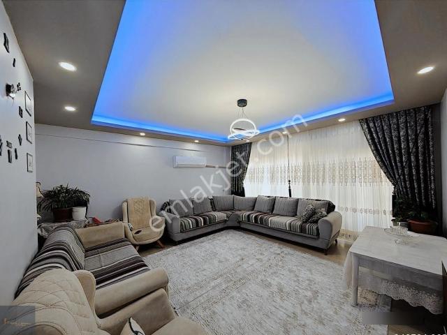 Bahçelievler'de Site İçi 2+1 120 M2 Ara Kat Ultra Lüks Satılık
