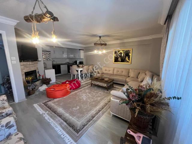 Bahçelievlere Yakın | Reis Mah 5+1 | 135 M² | Geniş Bahçe Kat