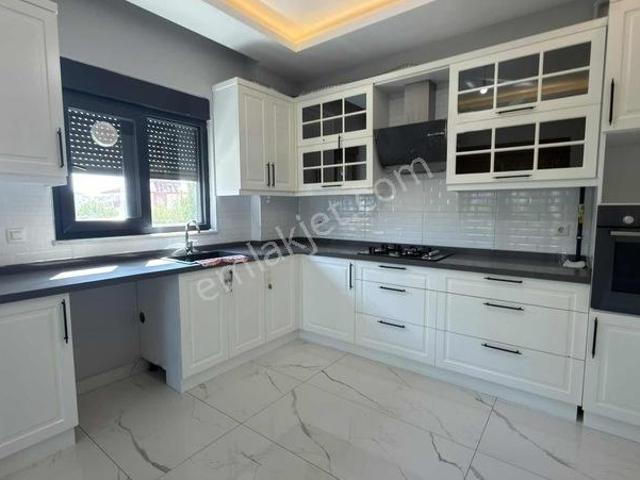 Bahçeyaka Mah. Katta Tek Kiralık 3+1 Yerden Isıtmalı Daire
