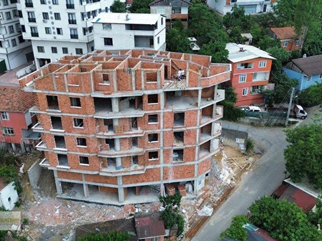 BAHAR DERE CADDESİ ÜZERİNDE 2+1 ASANSÖRLÜ K.OTOPARKLI LUX ARAKAT