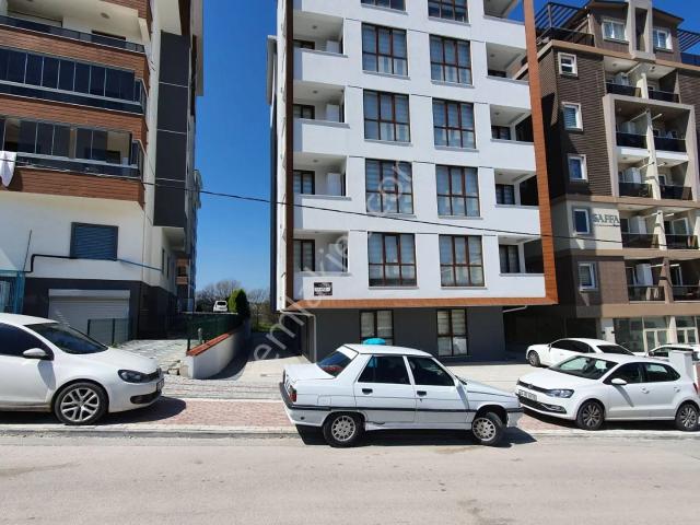 Bahar'dan Görükle'de 1+1 Geniş Eşyalı Kiralık Daire