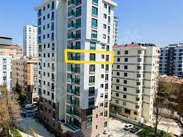 BAHARİYELİ SOKAK'TA HER ULAŞIMA YAKIN 100 M2 SIFIR BALKONLU