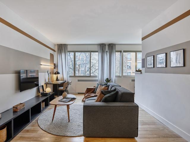 Bahce 1 room in Porte Dauphine, Paris Amsterdam Apartments for Rent