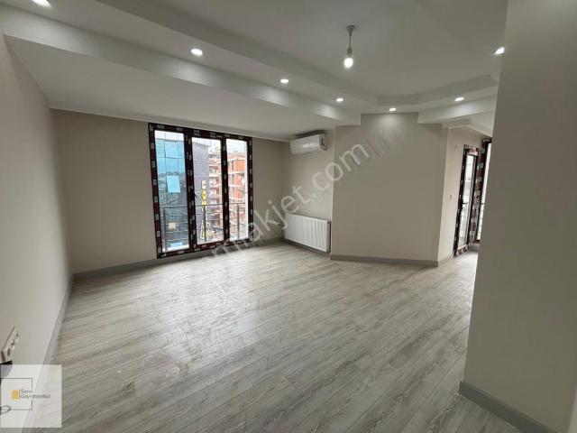 Bahcelievler Şirinevler'de 3+1 100 M2 Kiralik Daire