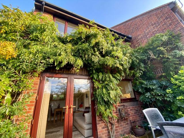 Baiter Park, Poole BH15, 1 bed detached house to rent, £1,250 pcm | PrimeLocation