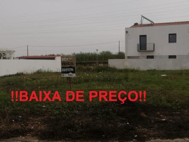 Baixa de Preço! Magnífico Lote de Terreno Urbano, localizado numa Urbanização perto da Cidade raiana de Moura, para construção da sua casa de sonho!