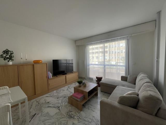 BAIL MOBILITE T2 MEUBLE / SECTEUR RONDELET
