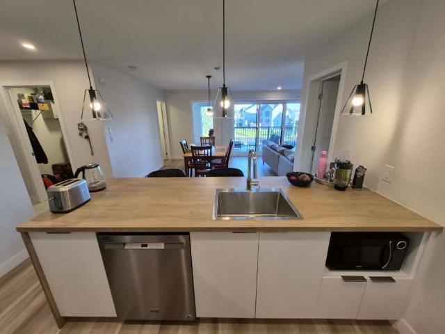 Bail à céder – 4 ½ style condo | 1 566 $/mois | Internet inclus