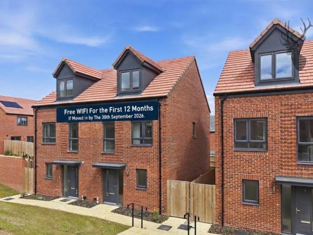 Bailey Close, Bishop's Stortford CM23, 3 bed semi detached house to rent, £2,175 pcm | PrimeLocation