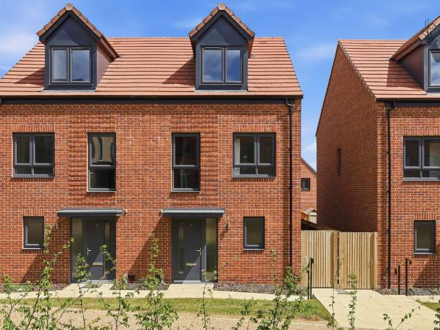 Bailey Close, Bishop's Stortford CM23, 3 bed semi detached house to rent, £2,225 pcm | PrimeLocation