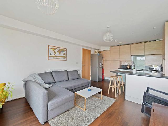 Bailey House, Barber Parade, London. 1 bed flat to rent £1,600 pcm £369 pw