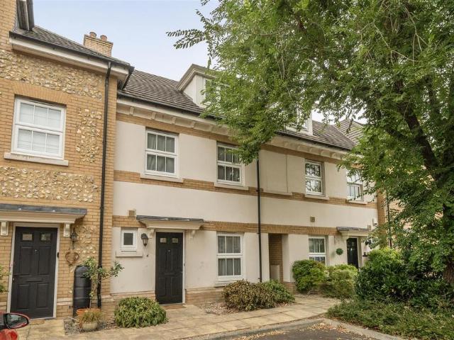 Bailey Lane, Salisbury SP2 4 bed townhouse to rent £1,750 pcm £404 pw