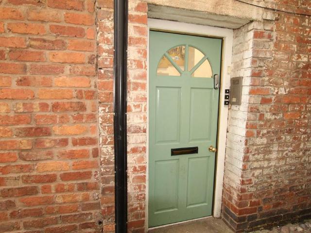 Bailey Street, Oswestry 2 bed flat to rent £600 pcm £138 pw