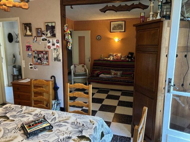 Bailleval Pavillon trois chambres avec sous sol total