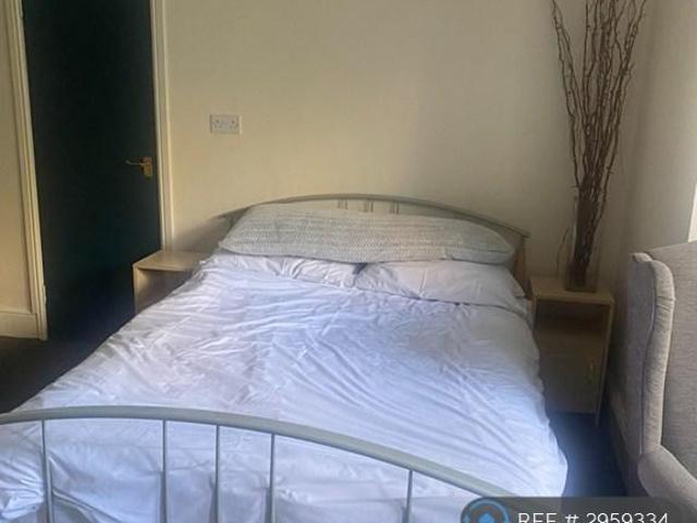 Baillie Road, Guildford, GU1 1 bed in a house share to rent £740 pcm £171 pw