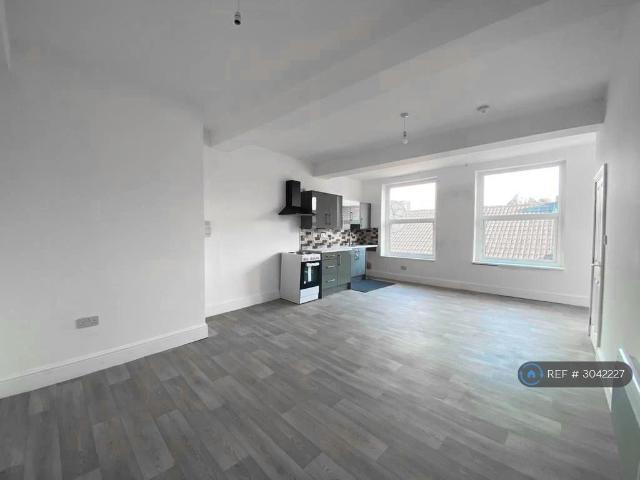Baillie Street, Rochdale, OL16 1 bed flat to rent £825 pcm £190 pw