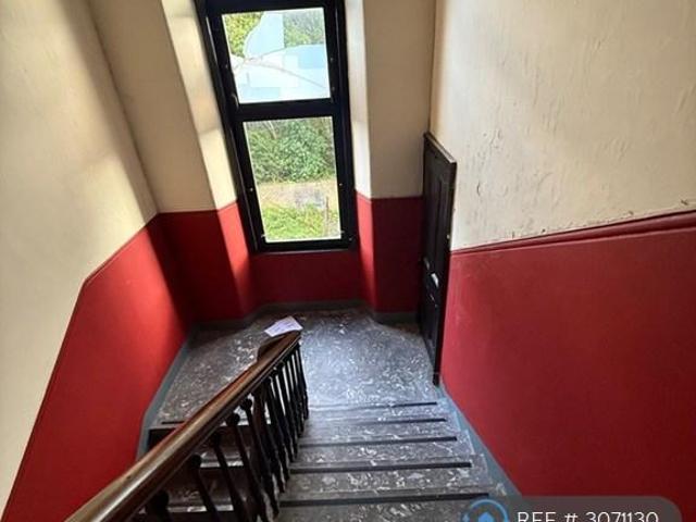 Baillieston, Glasgow, G69 3 bed flat to rent £950 pcm £219 pw