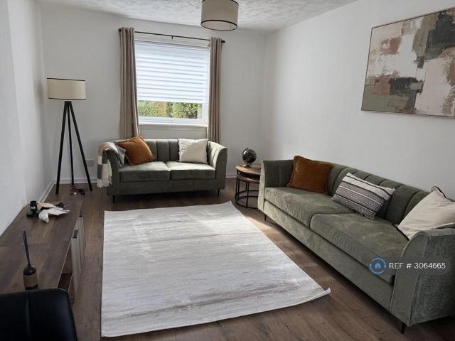 Baird Hill, Glasgow, G75 3 bed terraced house to rent £1,150 pcm £265 pw