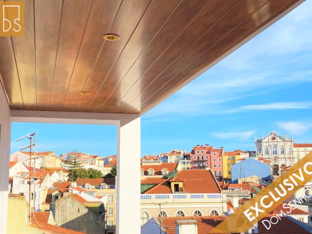 Bairro da Bica / Santa Catarina Penthouse T2 Duplex Remodelado a Estrear!2wc Varanda e uma Vista Maravilhosa
