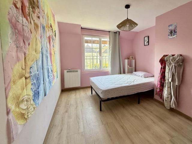 Baisse de prix: A vendre AUXON maison 167m2 4 chambres, bureau Garage/ Cave voutée / Atelier / Piscine jard