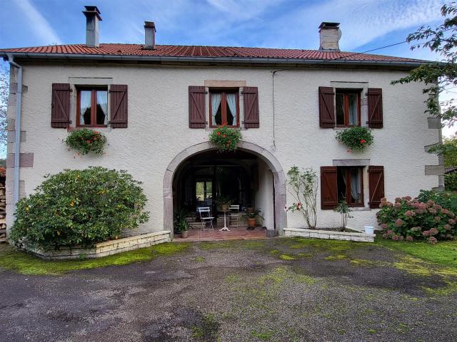 Baisse De Prix Belle Ferme Renovee Avec Goût 205m² Froideconche