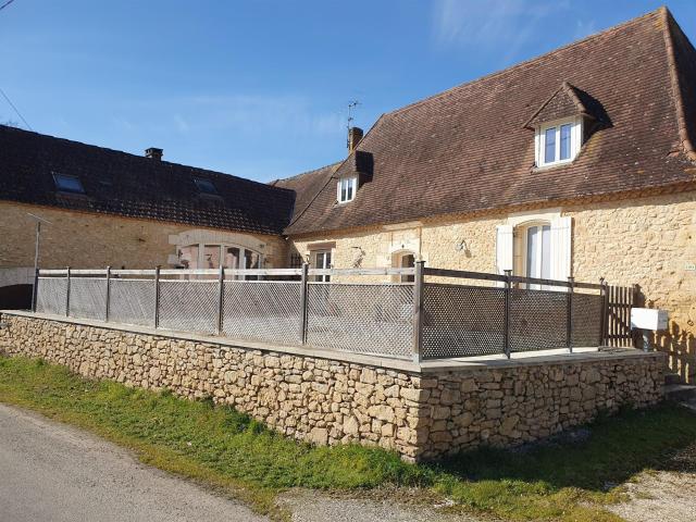 Baisse De Prix Gites! Proche de la rivière Dordogne 485m² Trémolat