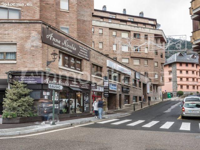 BAJO COMERCIAL EN PLENO CENTRO DE VIELHA